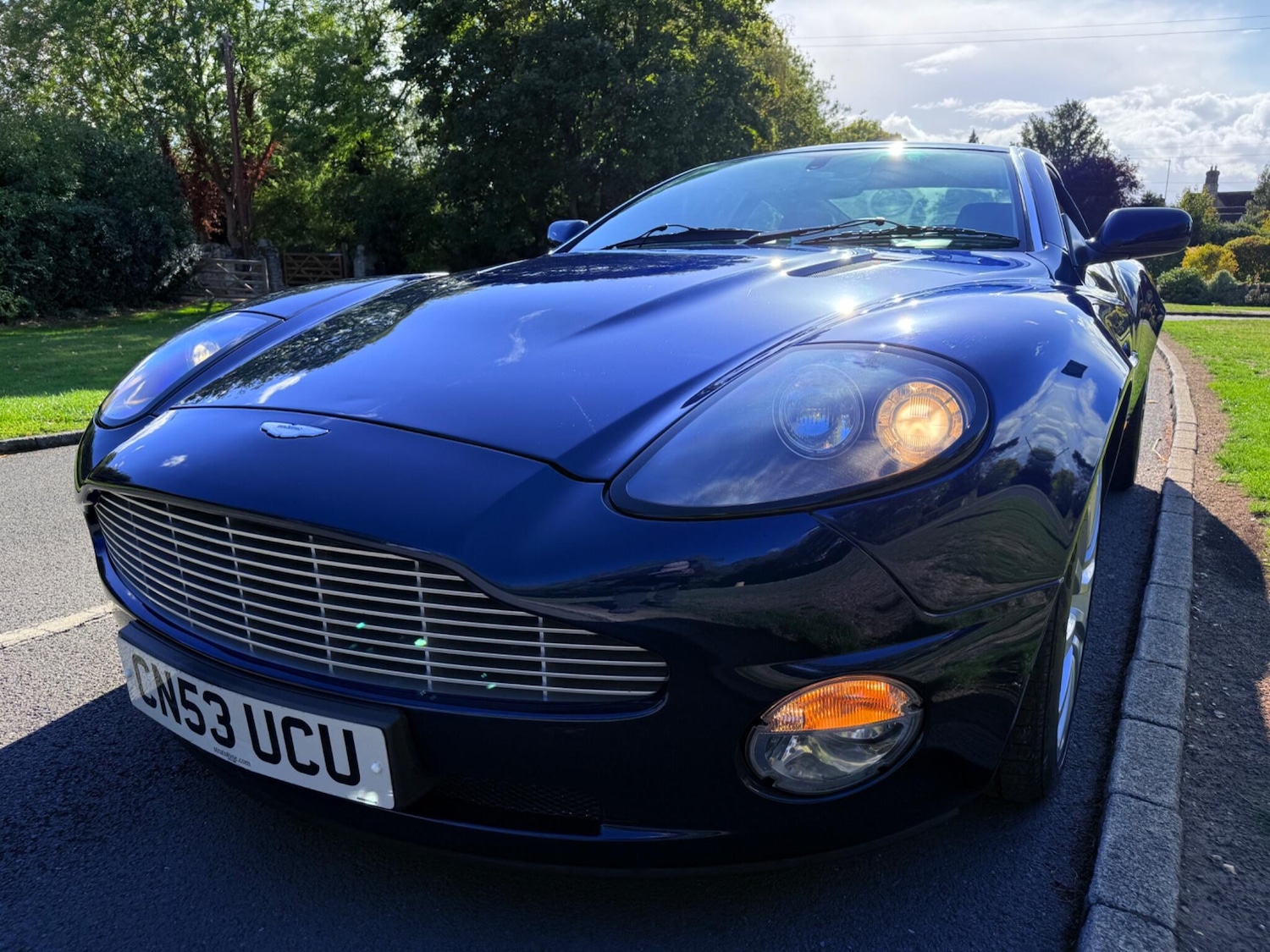 Used Aston Martin Vanquish 2004 for sale - 75949062: Photo 18