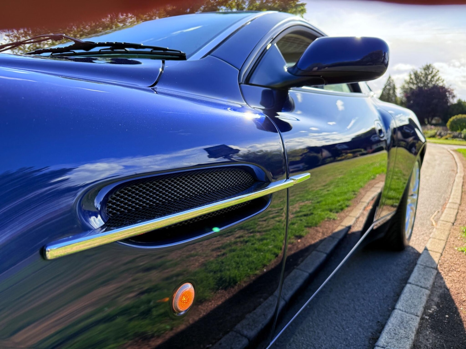 Used Aston Martin Vanquish 2004 for sale - 75949062: Photo 22