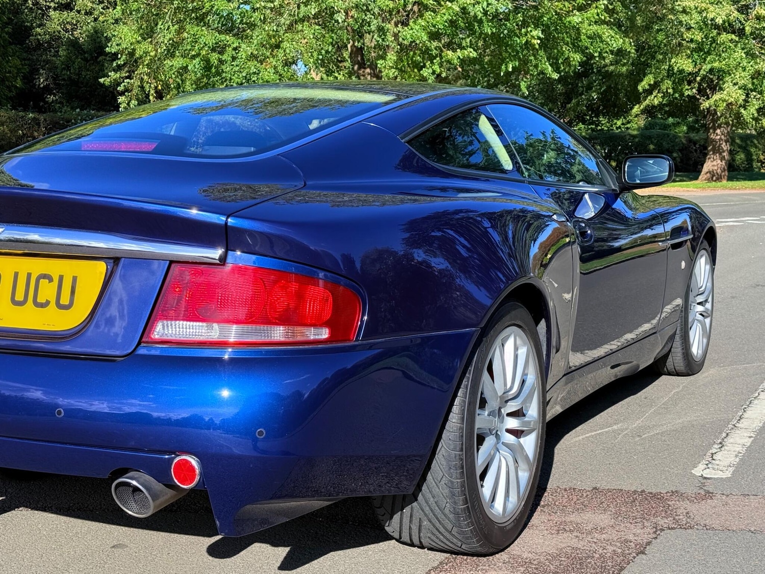 Used Aston Martin Vanquish 2004 for sale - 75949062: Photo 24