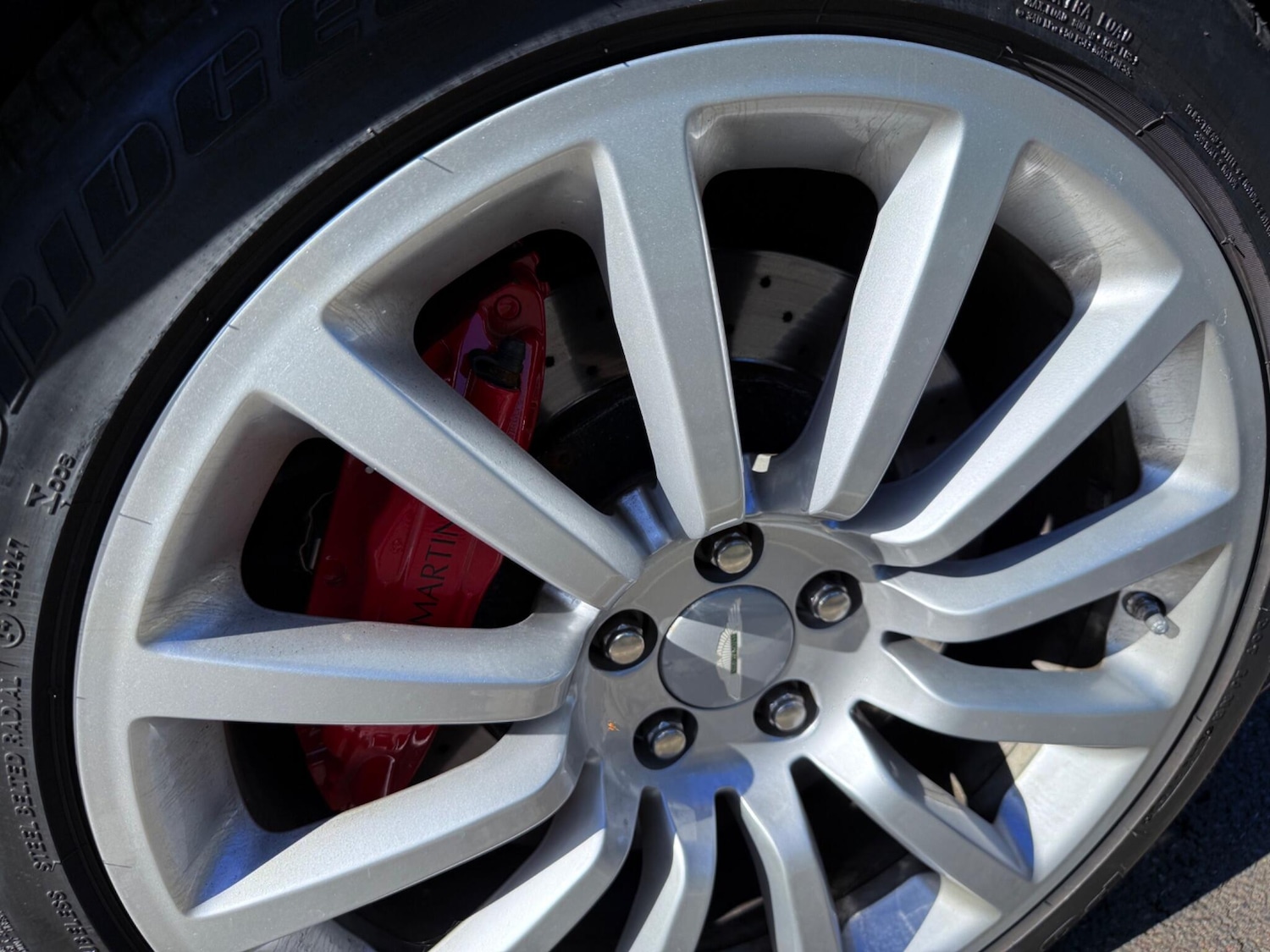 Used Aston Martin Vanquish 2004 for sale - 75949062: Photo 32