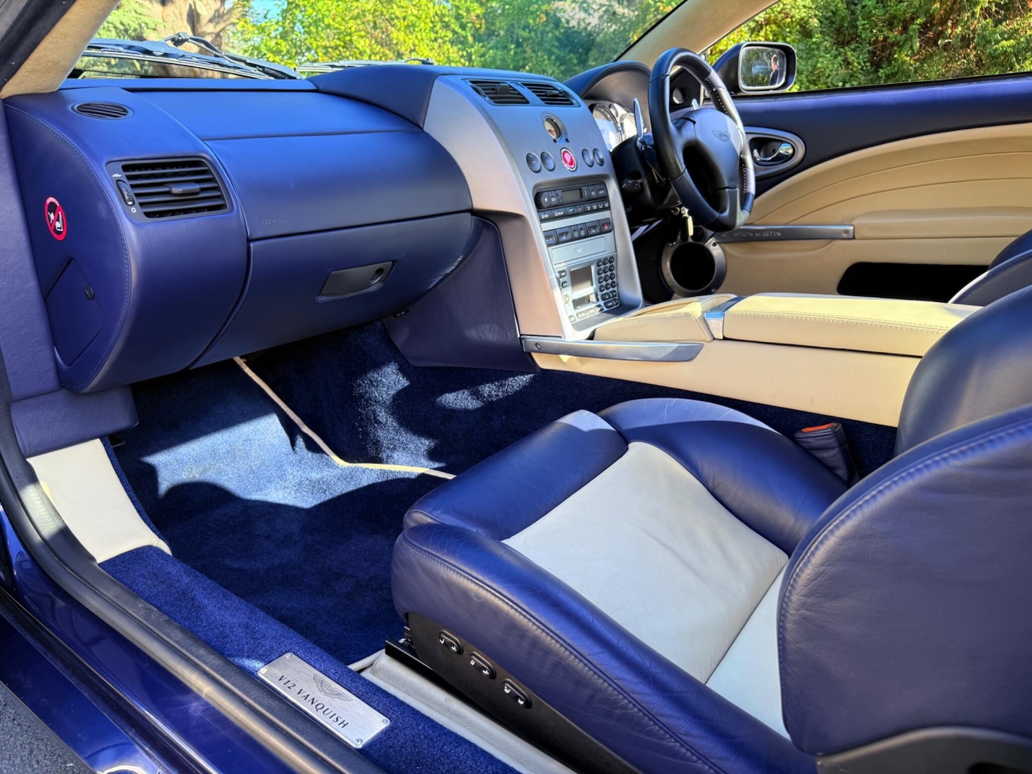 Used Aston Martin Vanquish 2004 for sale - 75949062: Photo 47