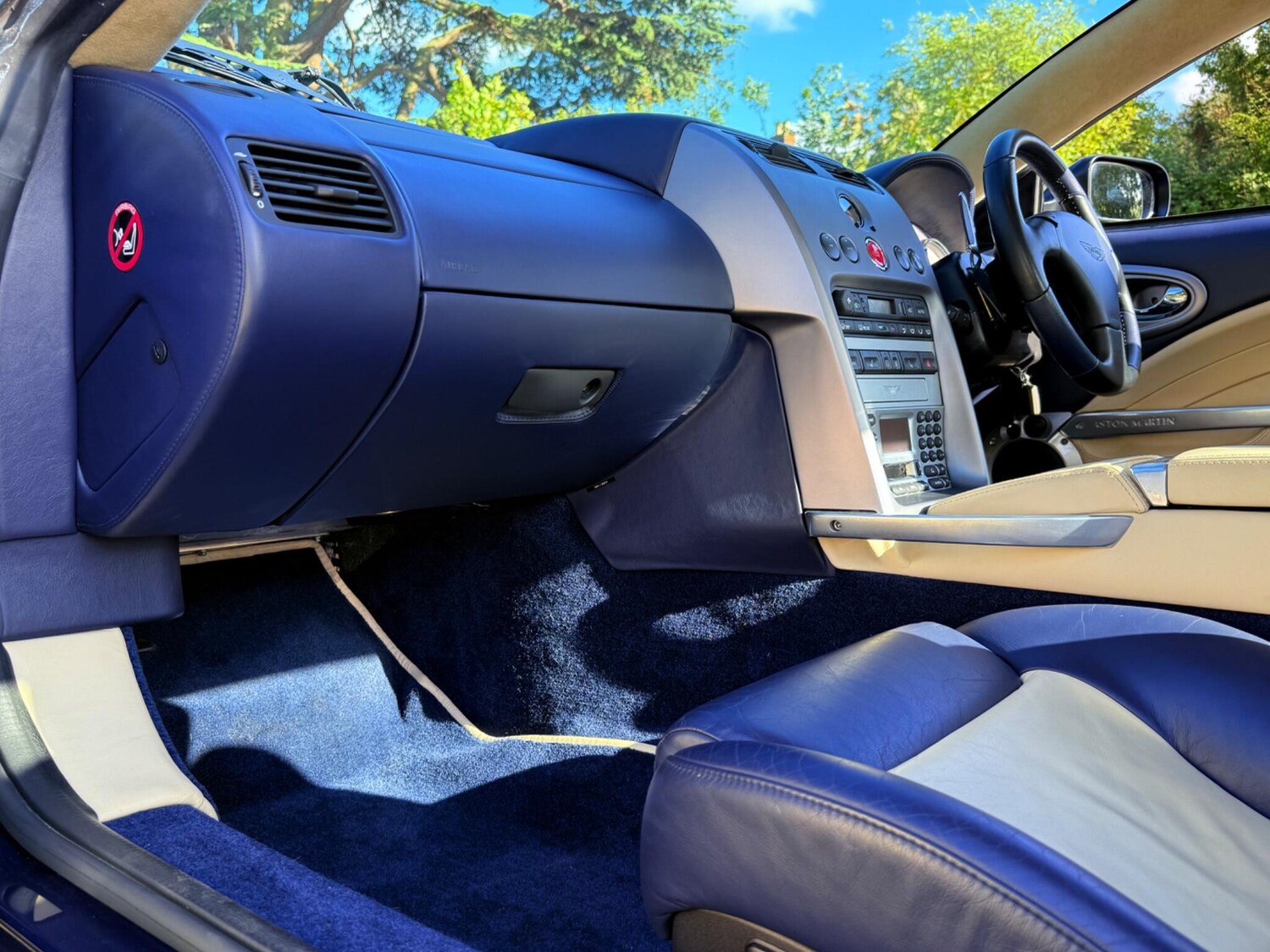 Used Aston Martin Vanquish 2004 for sale - 75949062: Photo 49