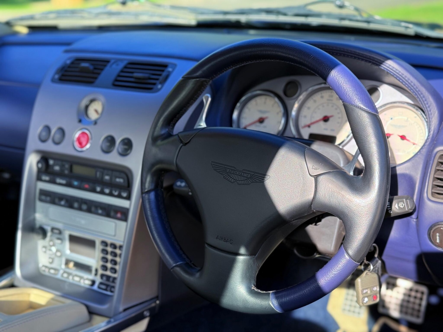 Used Aston Martin Vanquish 2004 for sale - 75949062: Photo 56