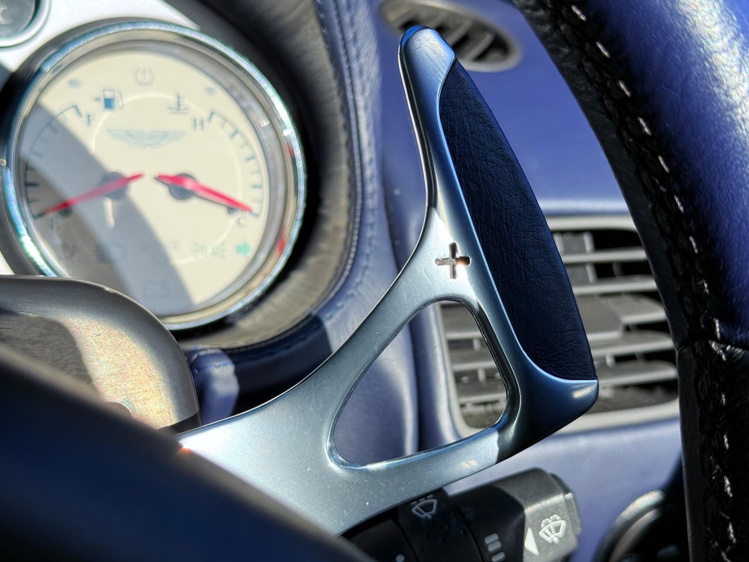 Used Aston Martin Vanquish 2004 for sale - 75949062: Photo 58