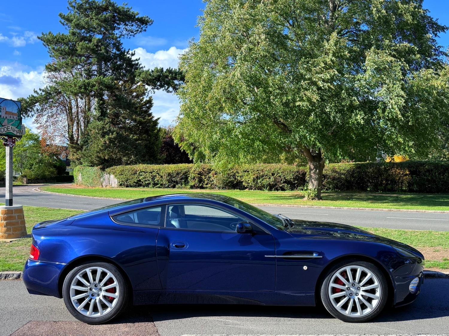 Used Aston Martin Vanquish 2004 for sale - 75949062: Photo 6