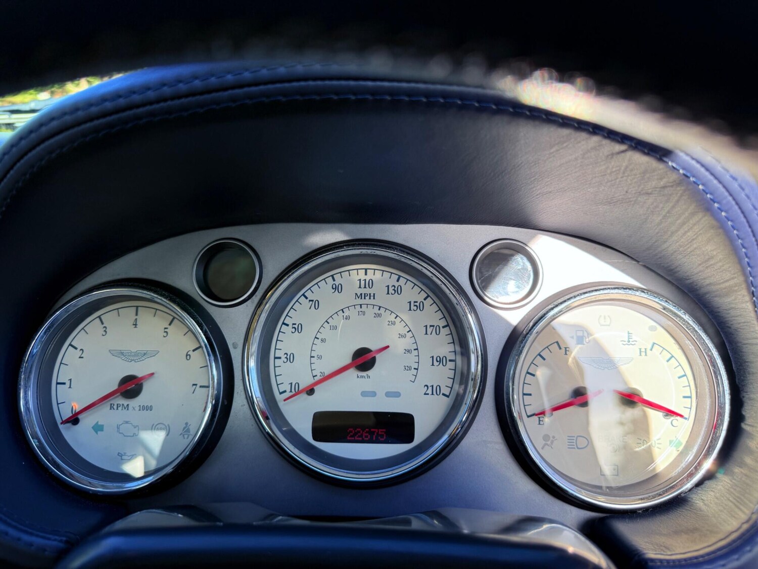 Used Aston Martin Vanquish 2004 for sale - 75949062: Photo 60