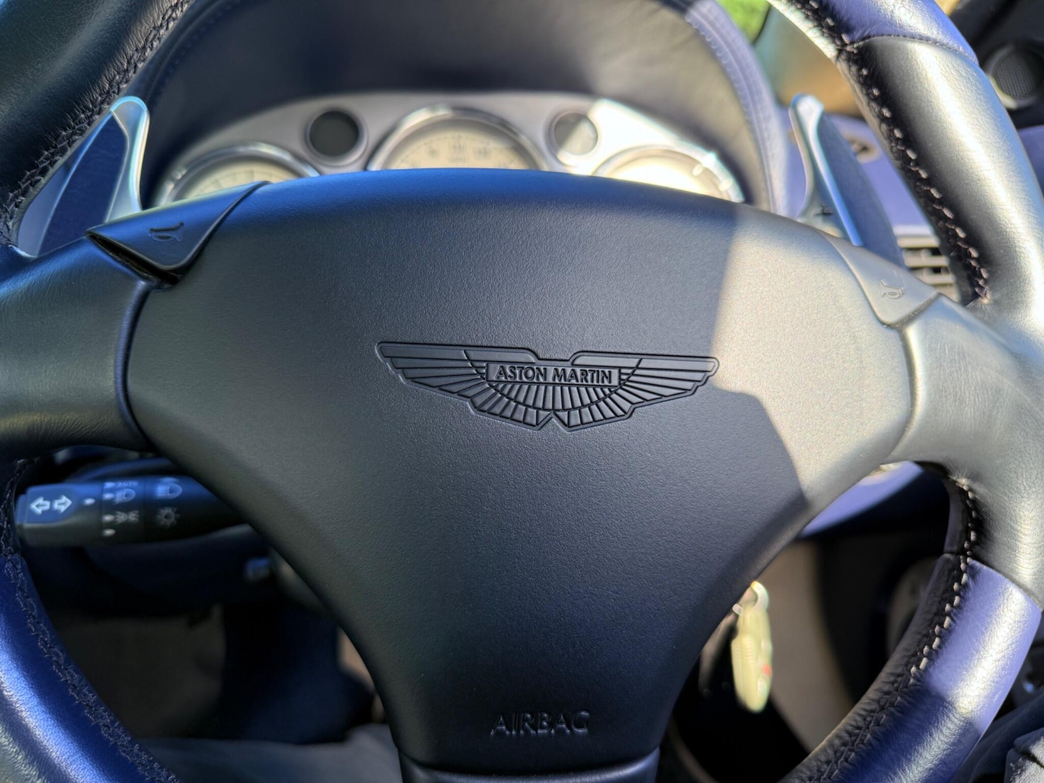 Used Aston Martin Vanquish 2004 for sale - 75949062: Photo 62