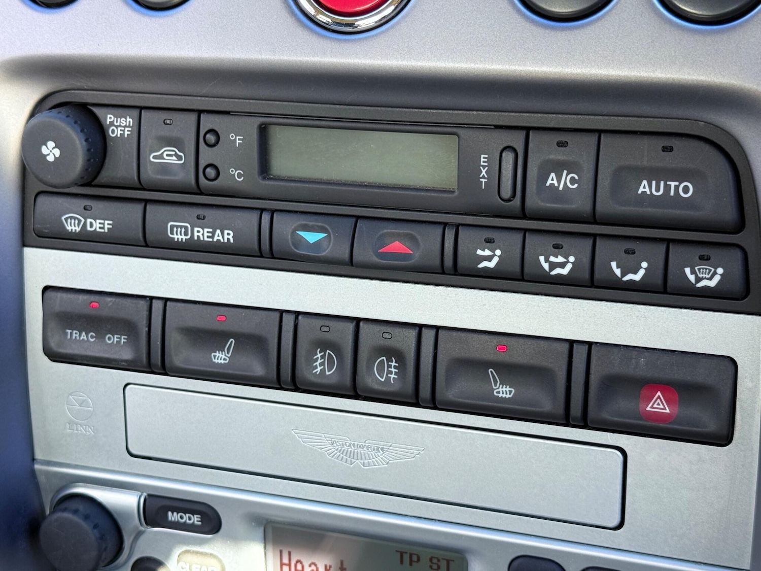 Used Aston Martin Vanquish 2004 for sale - 75949062: Photo 67