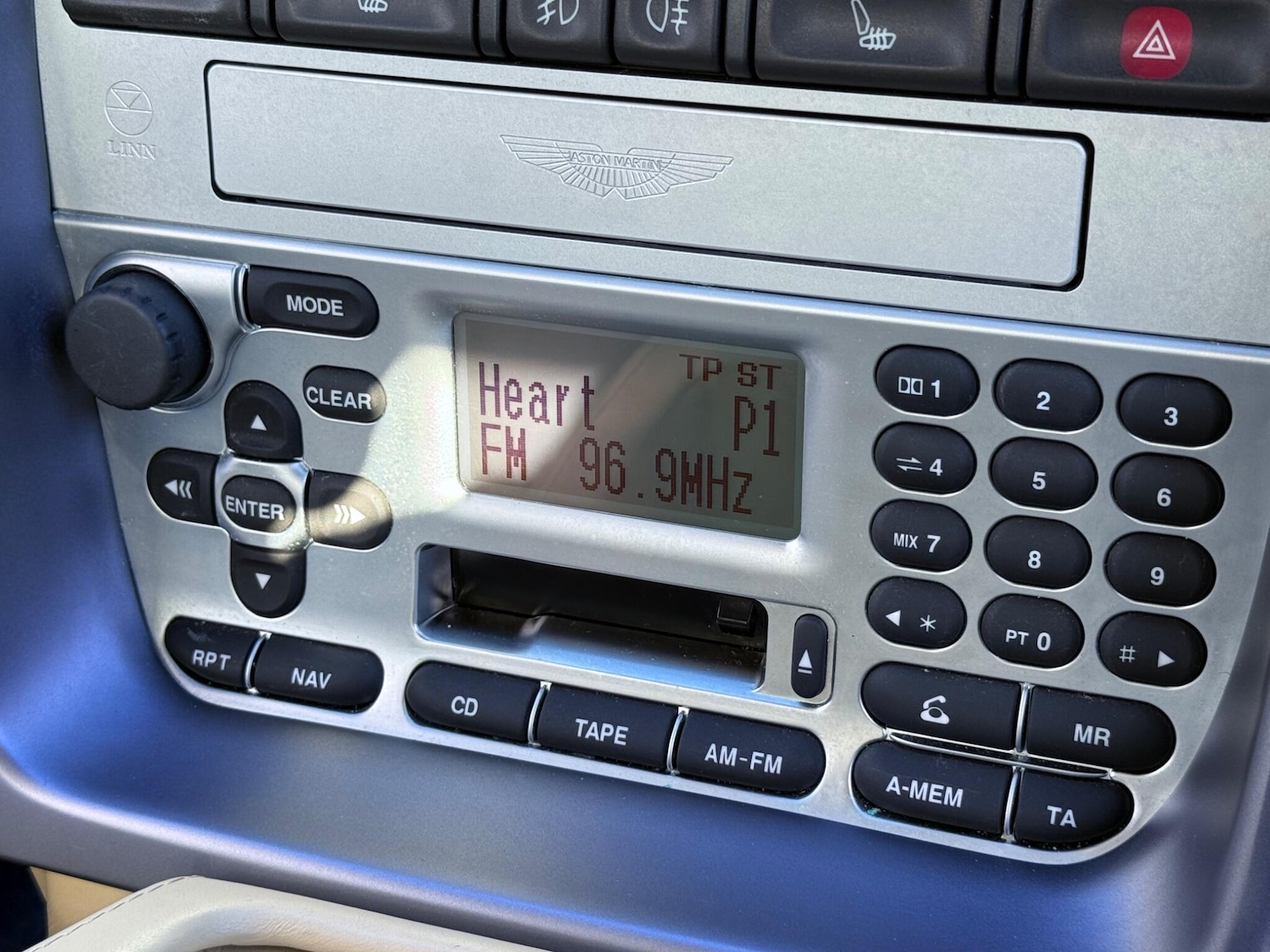 Used Aston Martin Vanquish 2004 for sale - 75949062: Photo 68