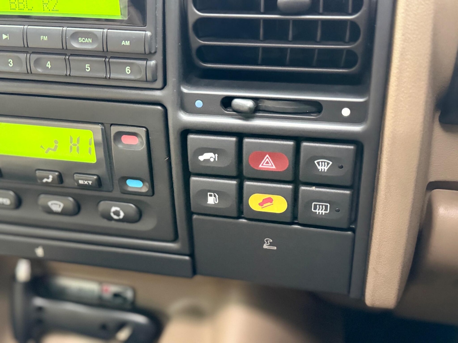 Used Land Rover Discovery 2002 for sale - 77425816: Photo 67