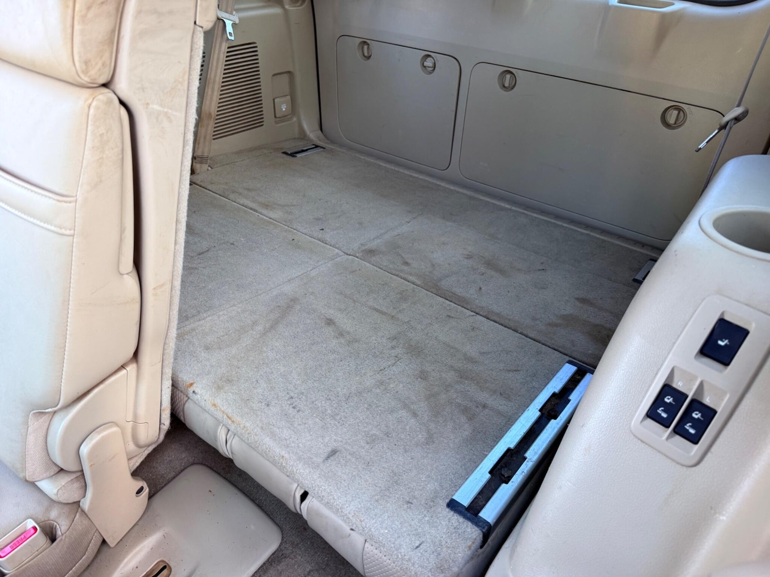 Used Toyota Land Cruiser 2013 for sale - 77351957: Photo 35