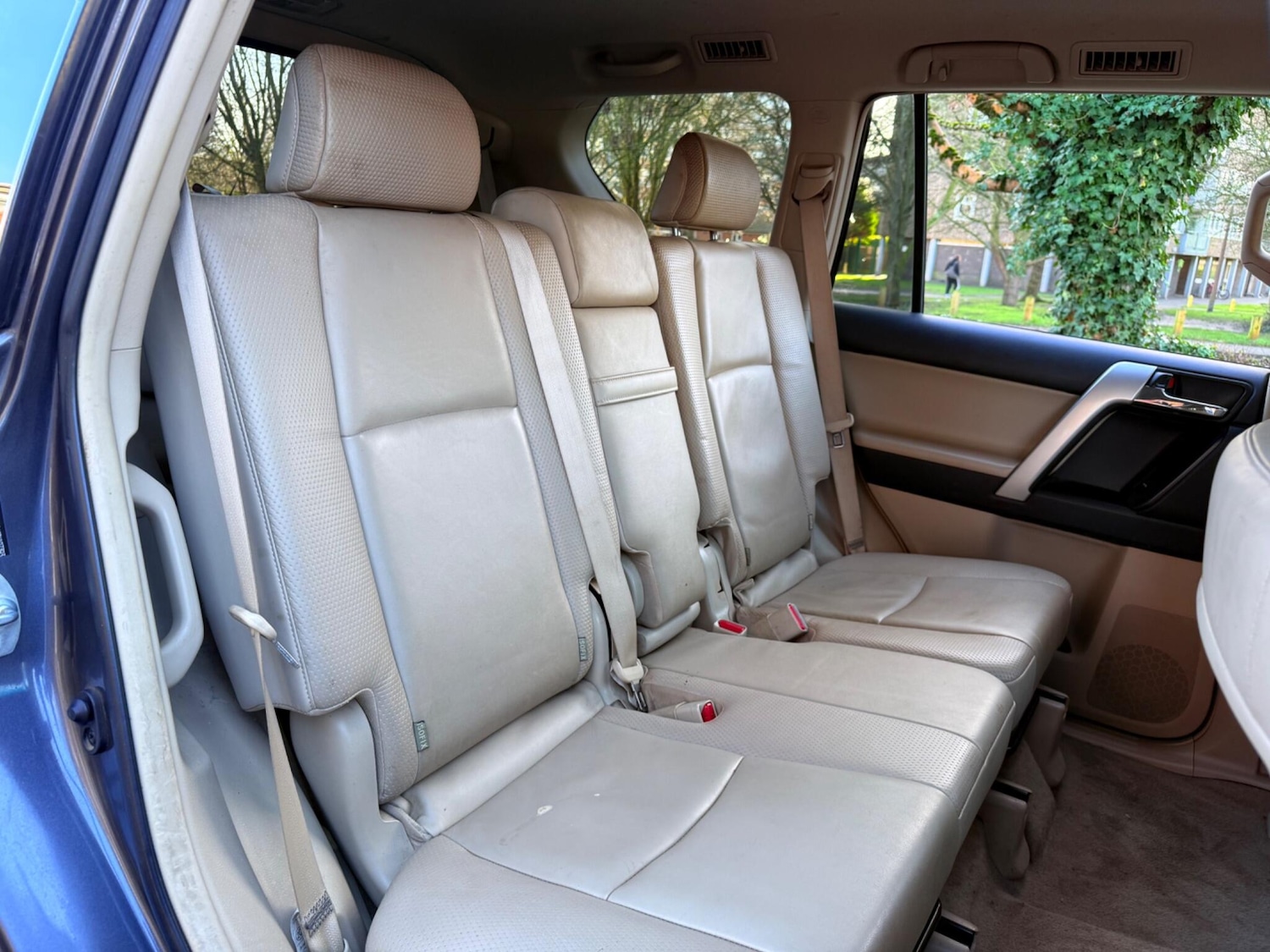 Used Toyota Land Cruiser 2013 for sale - 77351957: Photo 38