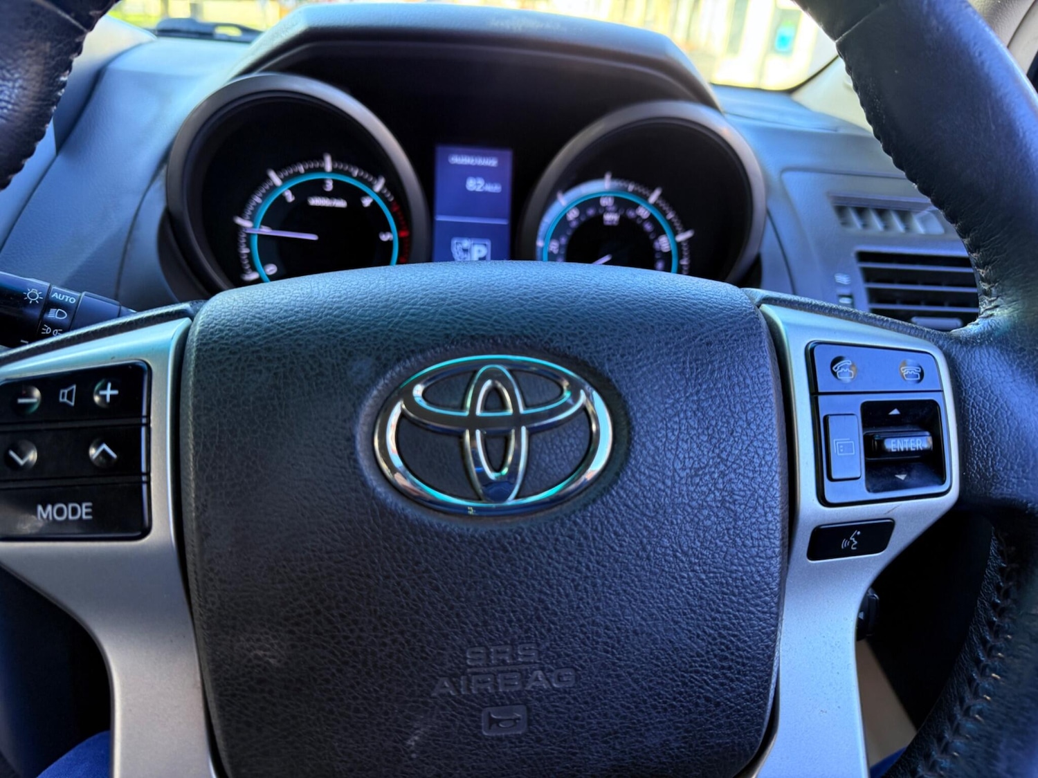 Used Toyota Land Cruiser 2013 for sale - 77351957: Photo 45