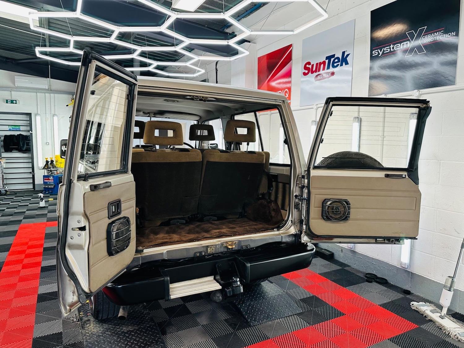 Used Toyota Land Cruiser for sale - 76538894: Photo 61