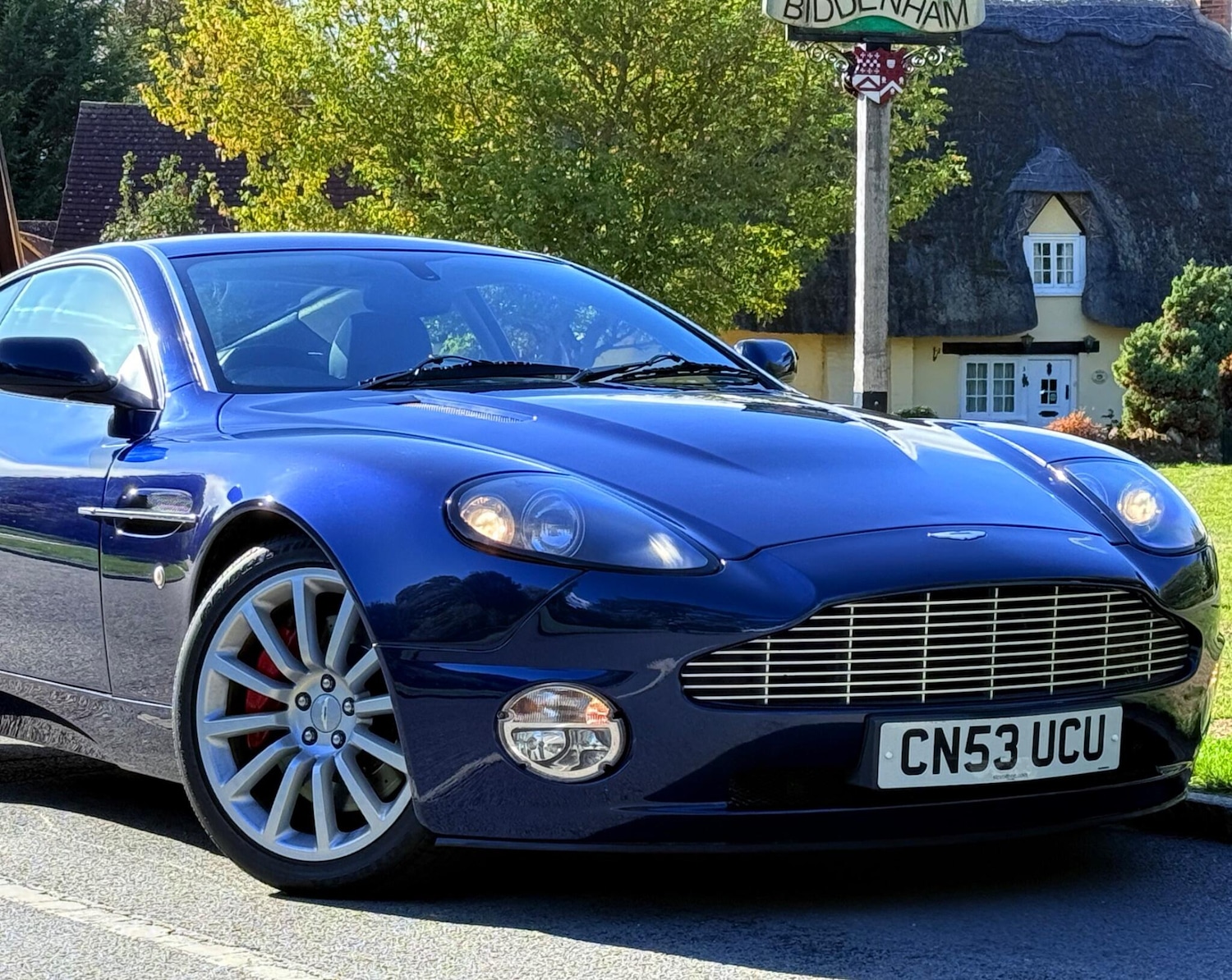 Used Aston Martin Vanquish 2004 for sale - 77769783: Photo 4