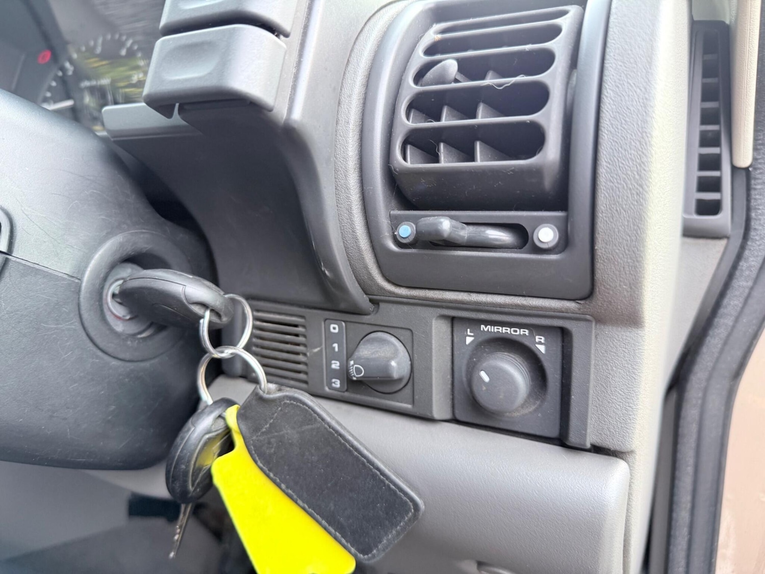 Used Land Rover Discovery 2001 for sale - 76620335: Photo 67