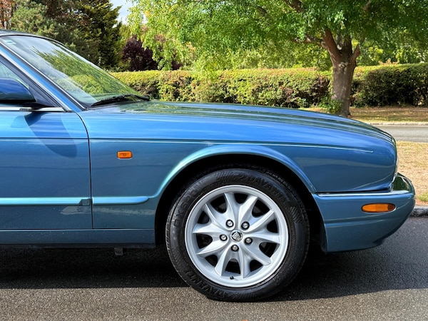 Used Jaguar XJ 1998 for sale - 75720170: Photo 23