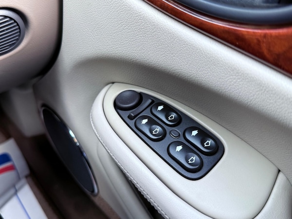 Used Jaguar XJ 1998 for sale - 75720170: Photo 71