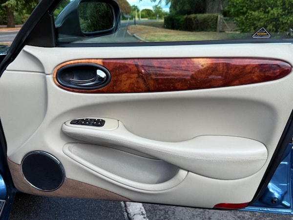 Used Jaguar XJ 1998 for sale - 75720170: Photo 75