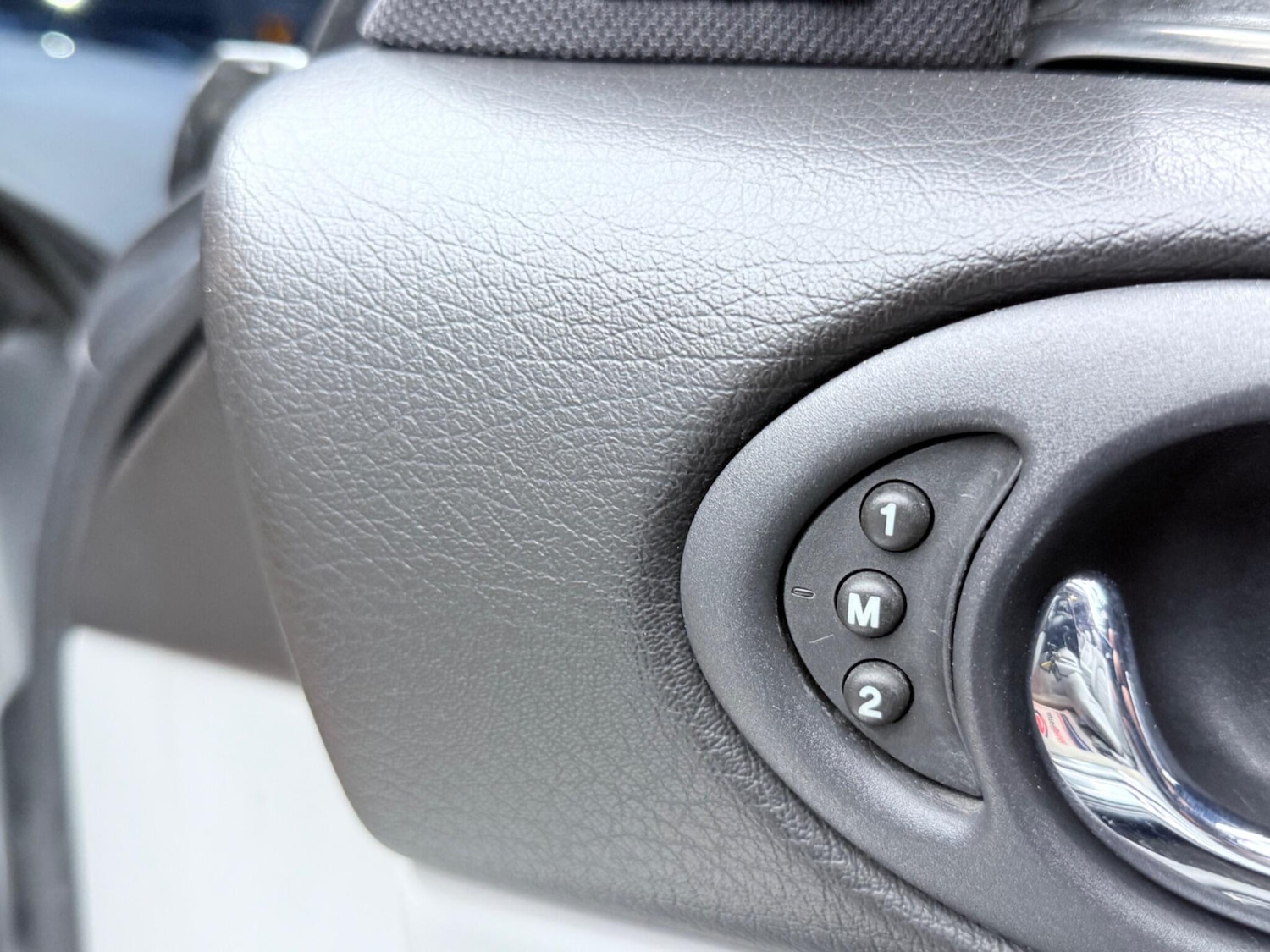 Used Jaguar XKR 2005 for sale - 77598143: Photo 34