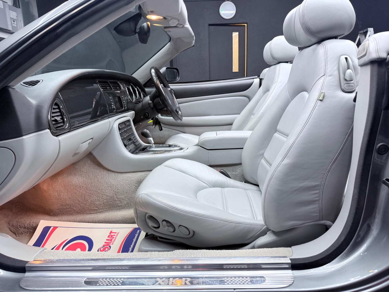 Used Jaguar XKR 2005 for sale - 77598143: Photo 42