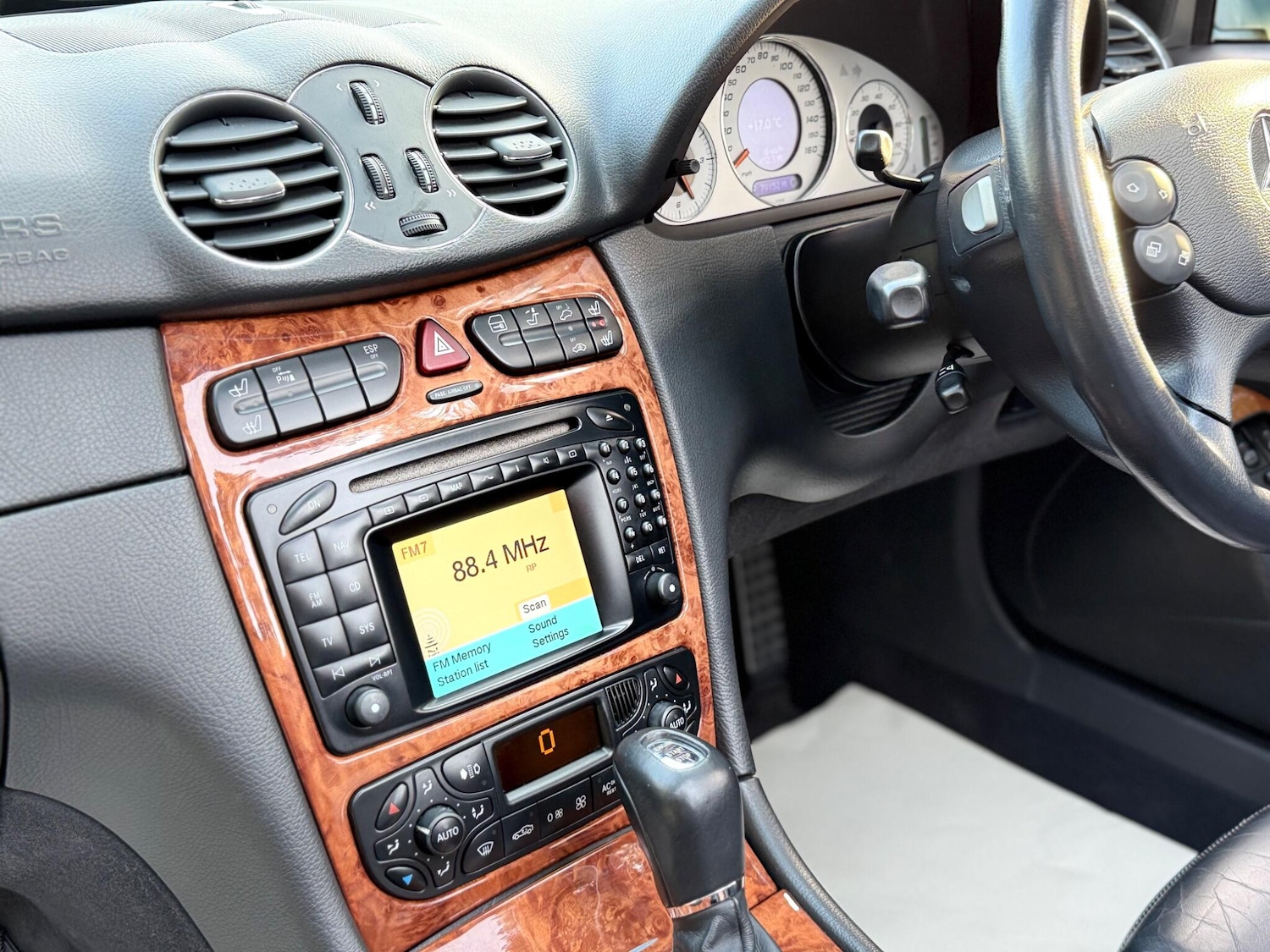 Used Mercedes-Benz CLK 2003 for sale - 77724244: Photo 42