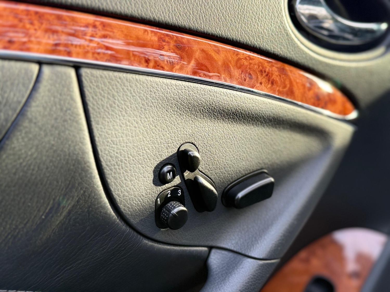 Used Mercedes-Benz CLK 2003 for sale - 77724244: Photo 44