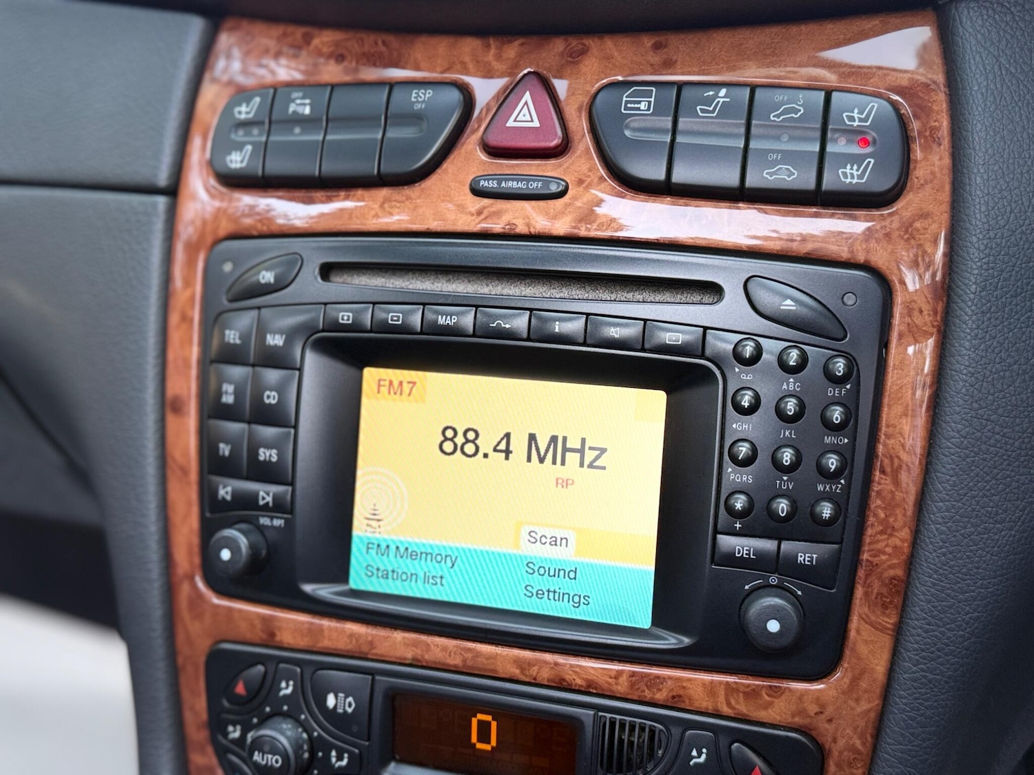 Used Mercedes-Benz CLK 2003 for sale - 77724244: Photo 61