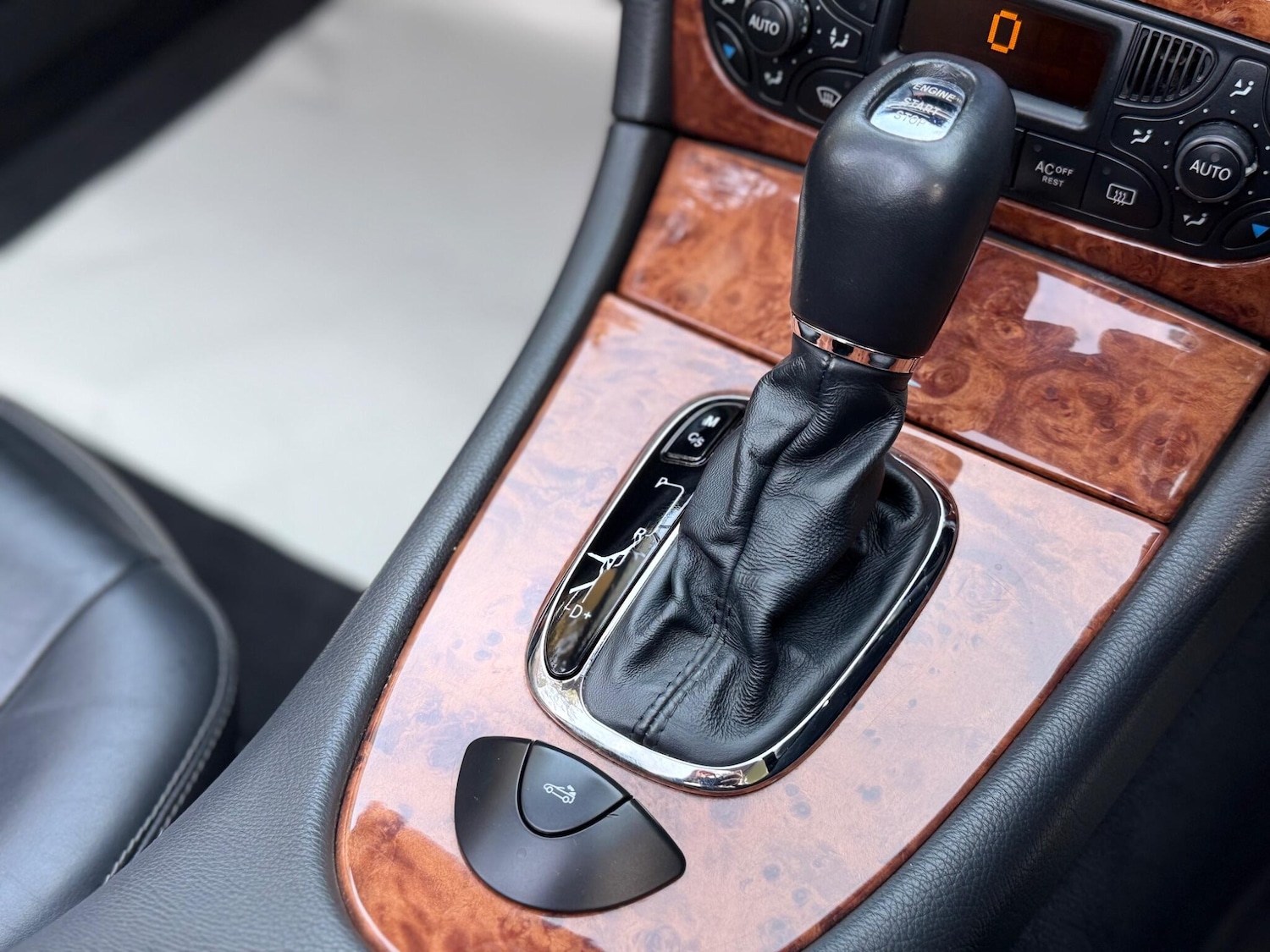 Used Mercedes-Benz CLK 2003 for sale - 77724244: Photo 65