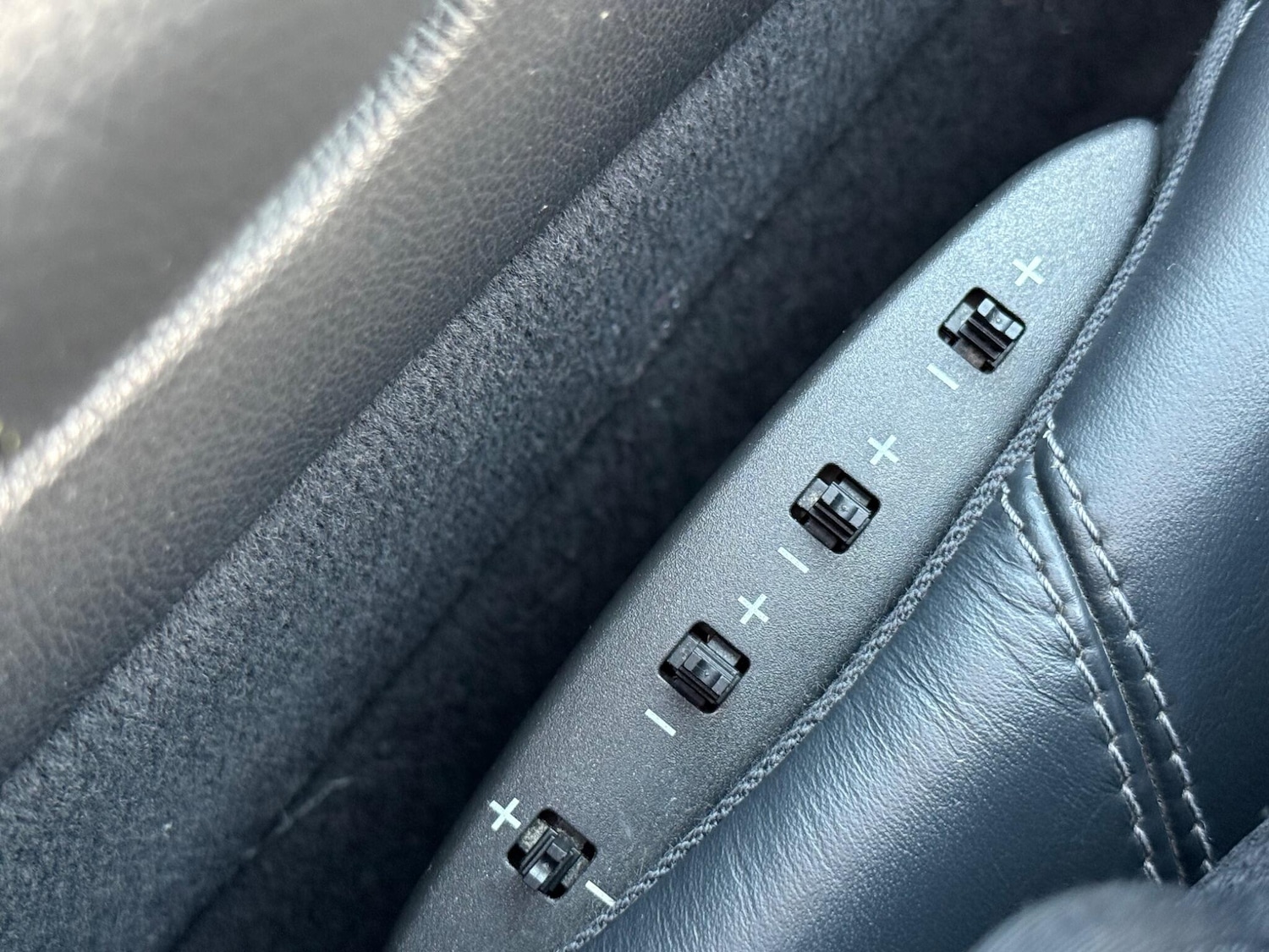 Used Mercedes-Benz CLK 2003 for sale - 77724244: Photo 69