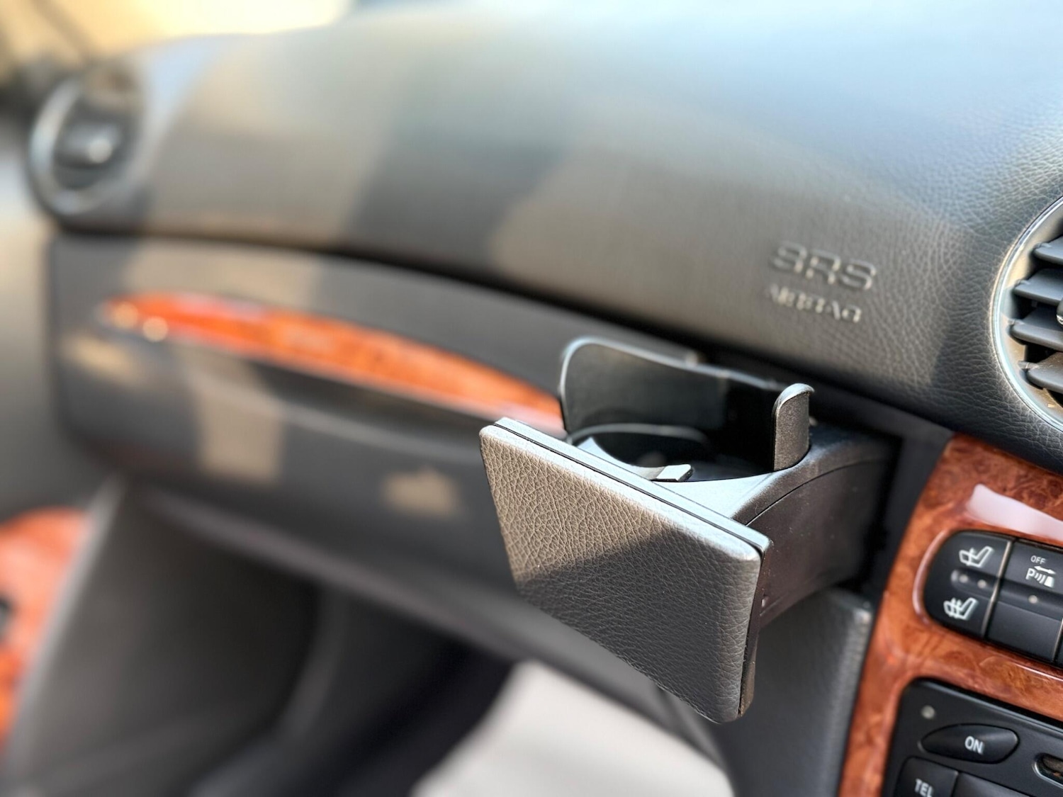 Used Mercedes-Benz CLK 2003 for sale - 77724244: Photo 75