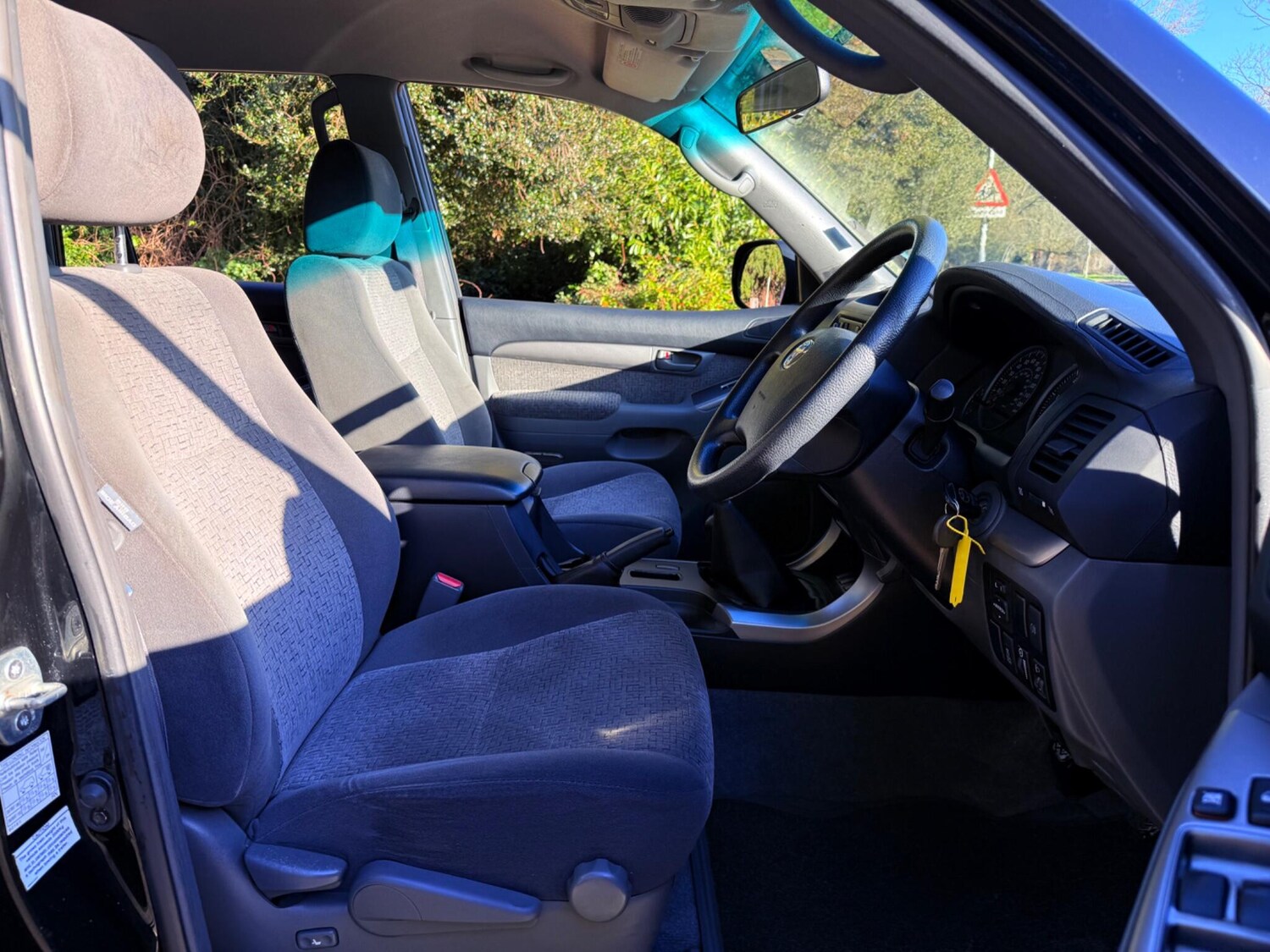 Used Toyota Land Cruiser 2004 for sale - 77229905: Photo 23