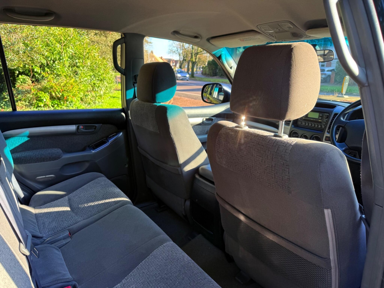 Used Toyota Land Cruiser 2004 for sale - 77229905: Photo 37