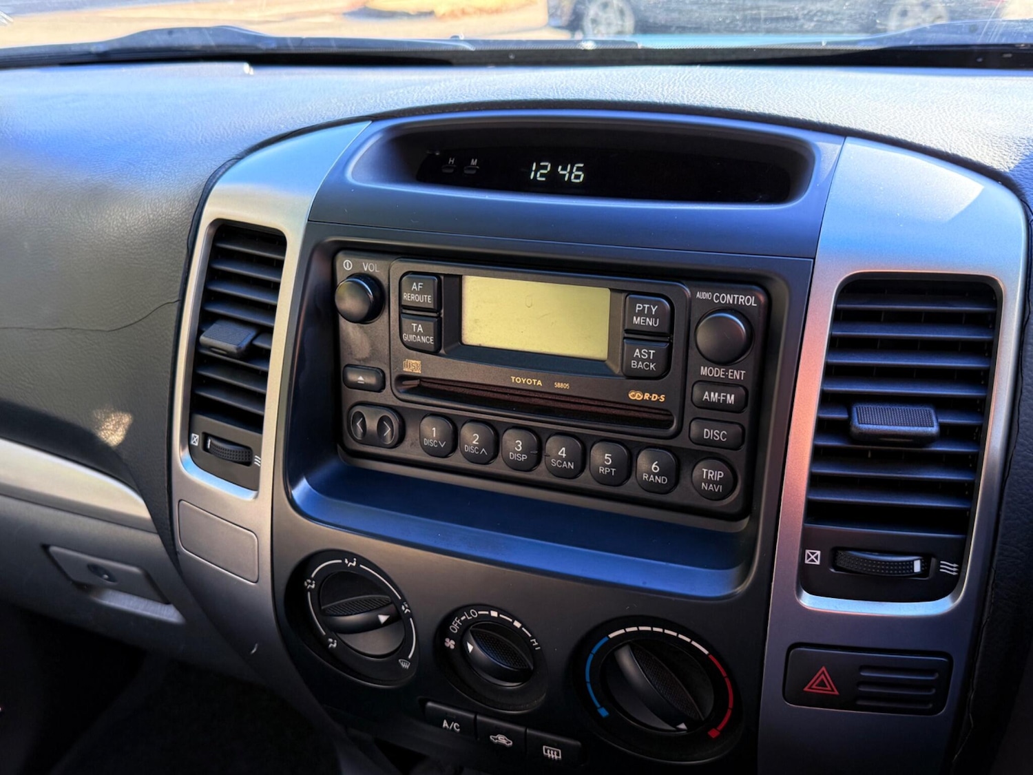 Used Toyota Land Cruiser 2004 for sale - 77229905: Photo 42