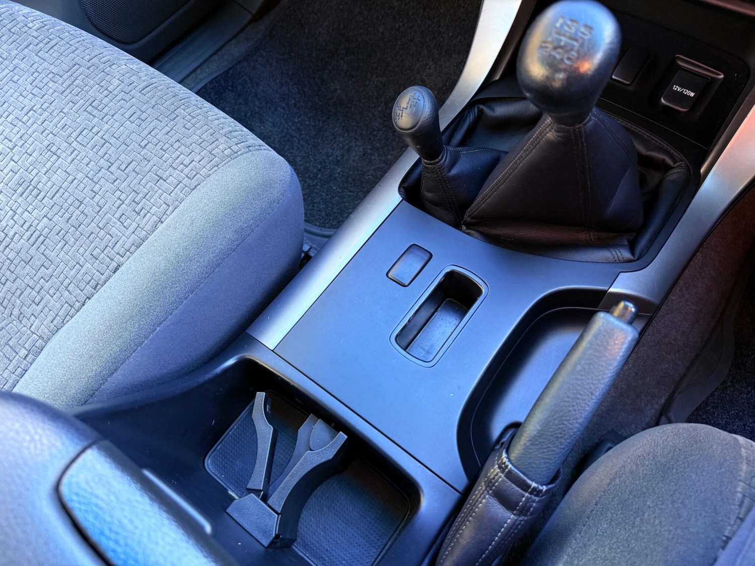 Used Toyota Land Cruiser 2004 for sale - 77229905: Photo 46