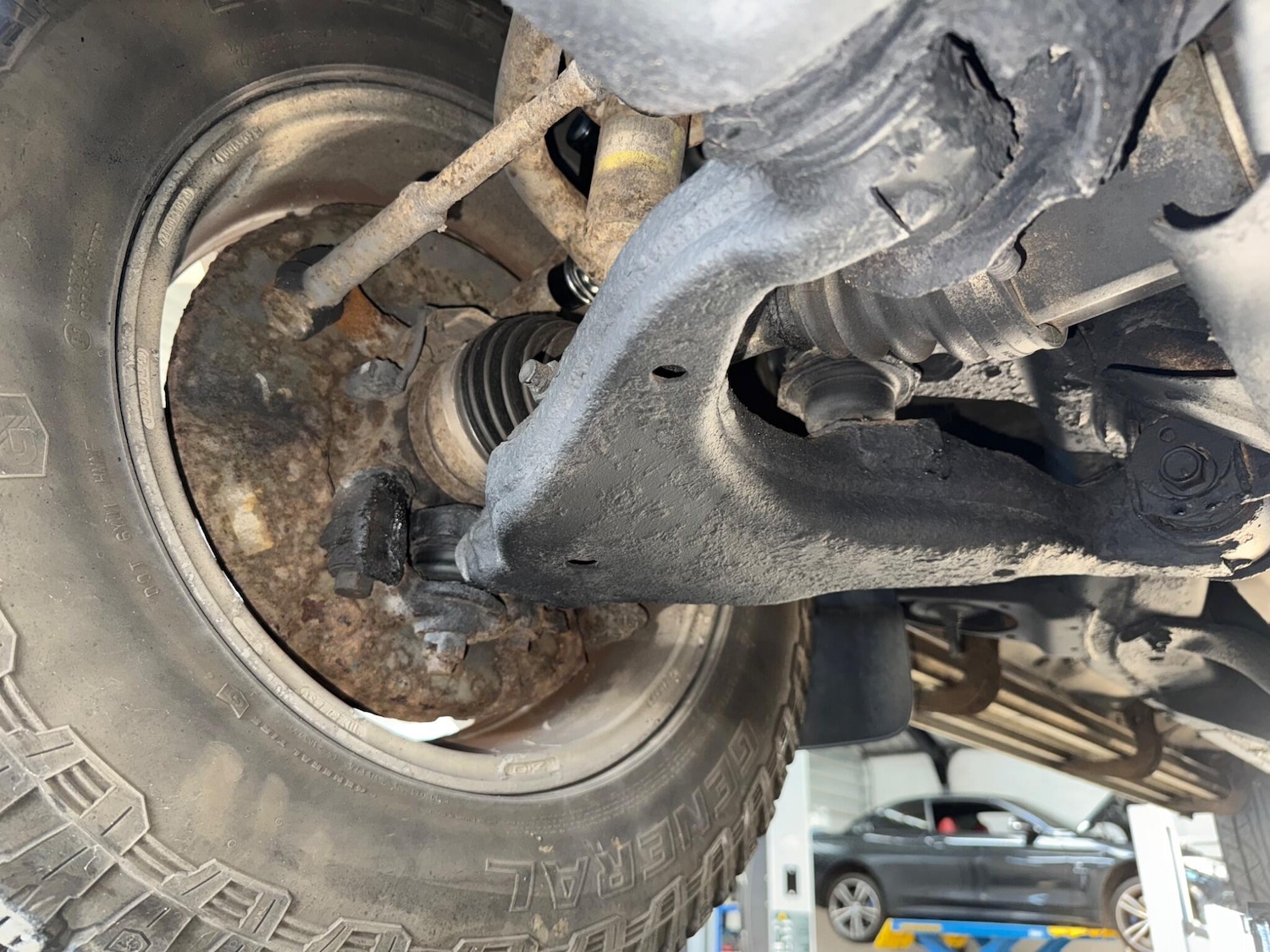 Used Toyota Land Cruiser 2004 for sale - 77229905: Photo 60