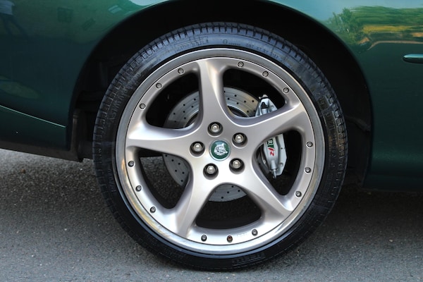 Used Jaguar XKR 2002 for sale - 56936774: Photo 15