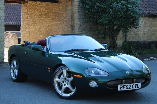 Used Jaguar XKR 2002 for sale - 56936774: Photo 1