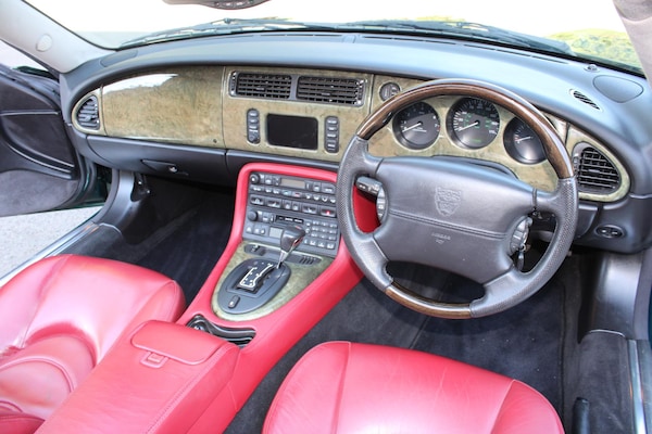 Used Jaguar XKR 2002 for sale - 56936774: Photo 21