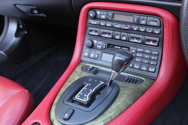 Used Jaguar XKR 2002 for sale - 56936774: Photo 24
