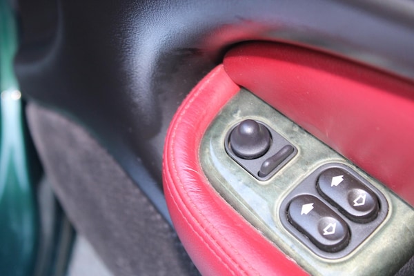 Used Jaguar XKR 2002 for sale - 56936774: Photo 32