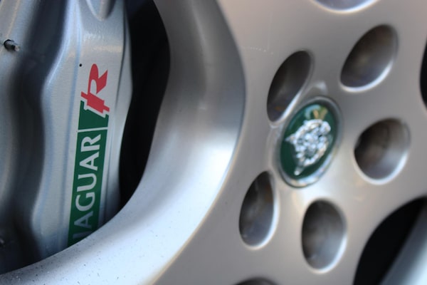 Used Jaguar XKR 2002 for sale - 56936774: Photo 33