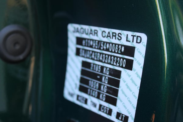 Used Jaguar XKR 2002 for sale - 56936774: Photo 39