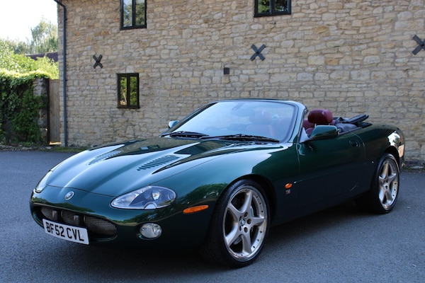 Used Jaguar XKR 2002 for sale - 56936774: Photo 5