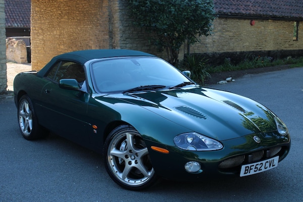 Used Jaguar XKR 2002 for sale - 56936774: Photo 9