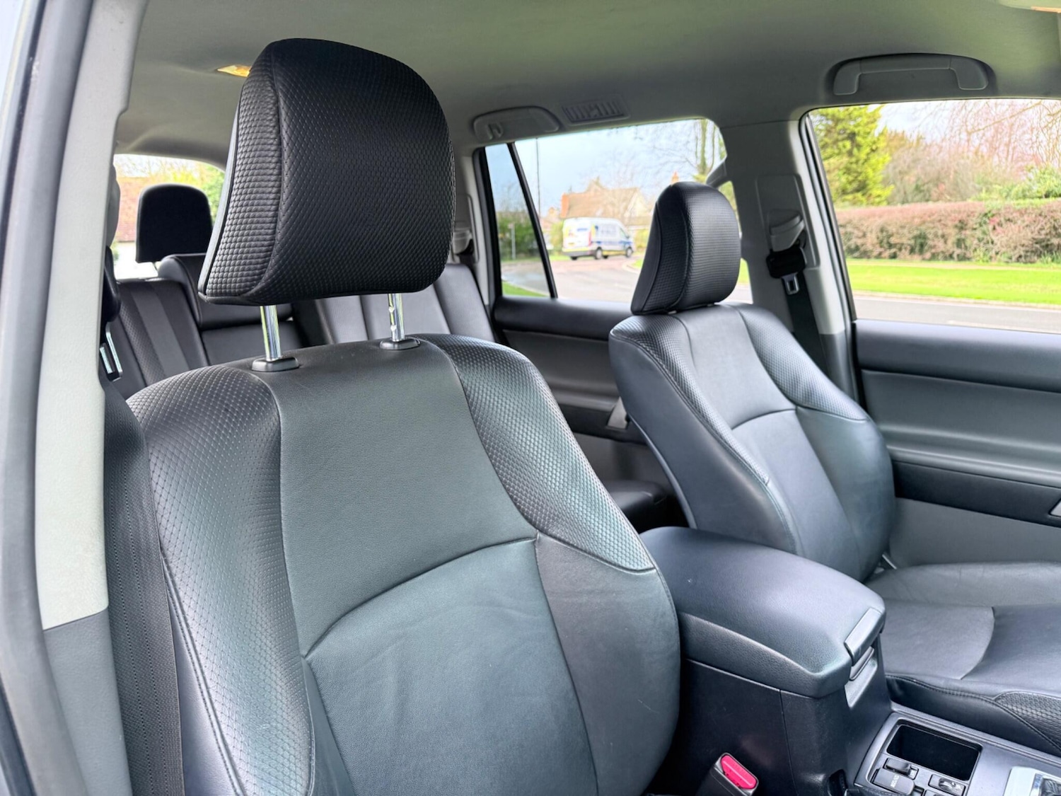 Used Toyota Land Cruiser 2013 for sale - 76865452: Photo 31