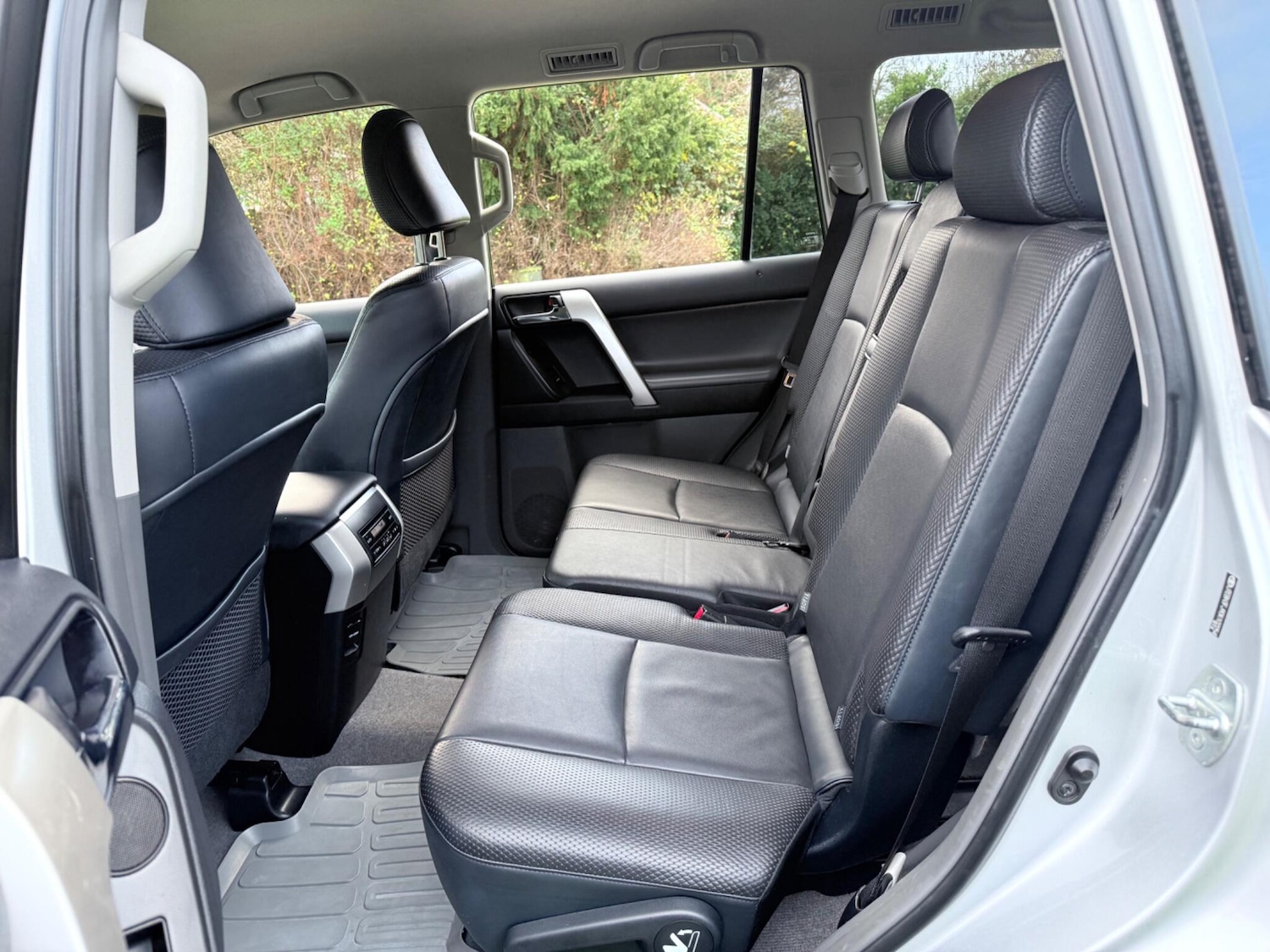 Used Toyota Land Cruiser 2013 for sale - 76865452: Photo 37