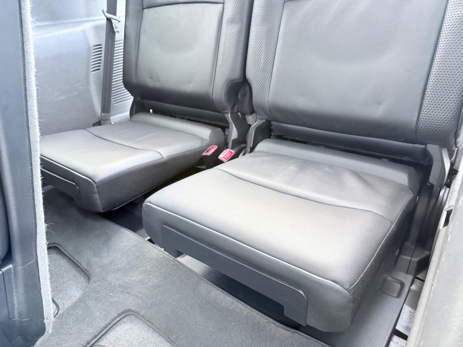 Used Toyota Land Cruiser 2013 for sale - 76865452: Photo 43