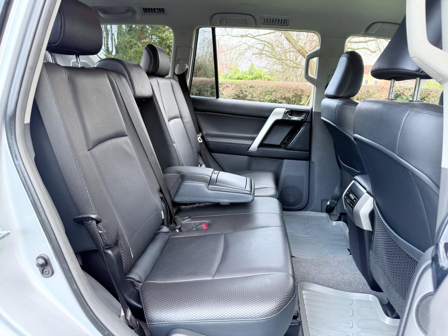 Used Toyota Land Cruiser 2013 for sale - 76865452: Photo 46