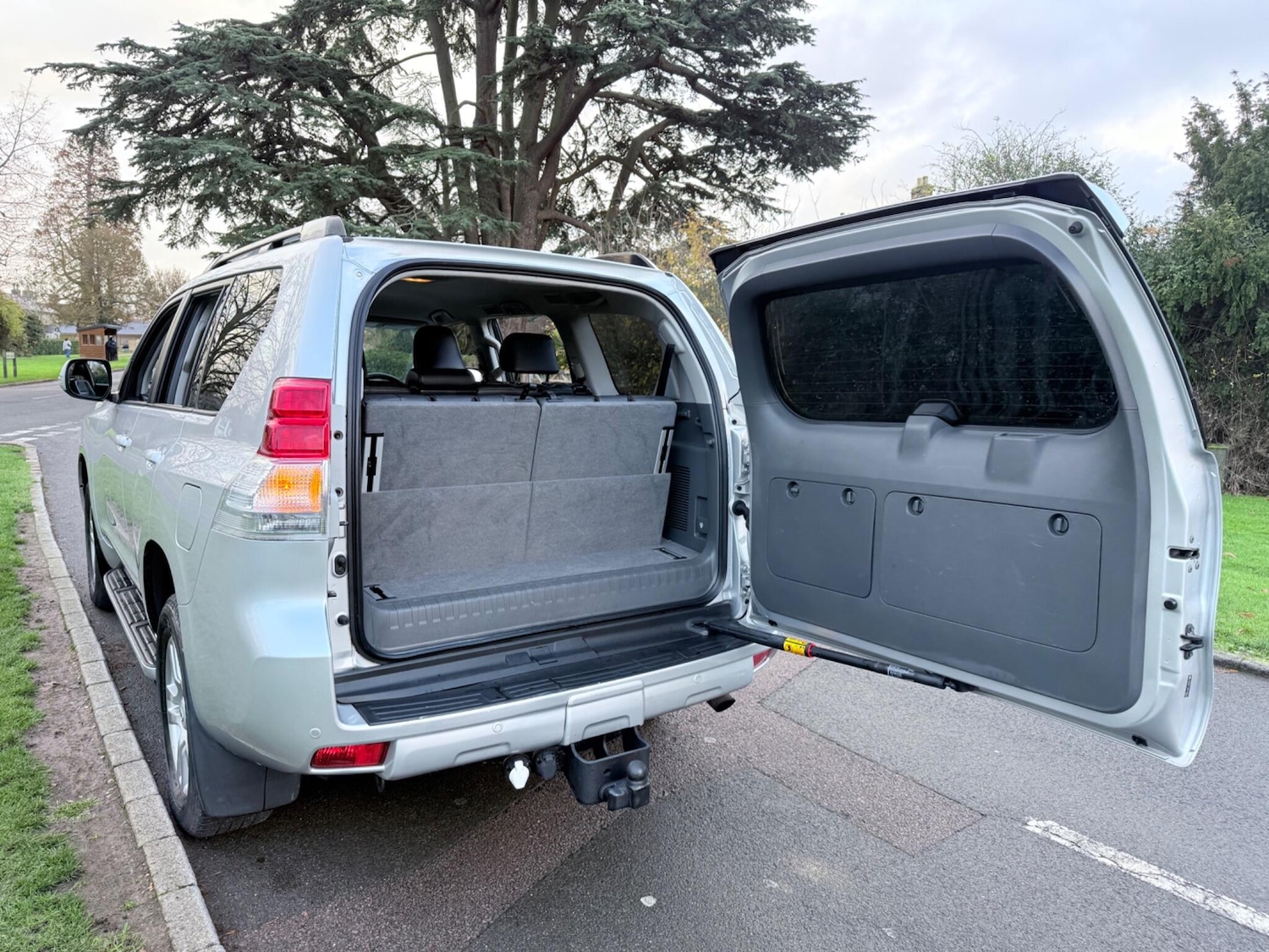 Used Toyota Land Cruiser 2013 for sale - 76865452: Photo 54